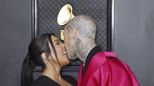 Kourtney Kardashian deelt trouwfoto's met Travis Barker