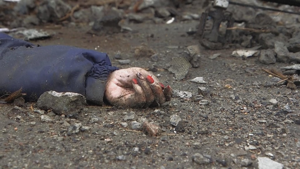 Een van de gevonden lichamen in Boetsja.