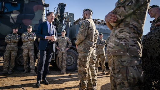 NAVO-baas: 'Blijvende troepenmacht in Oost-Europa moet groter'