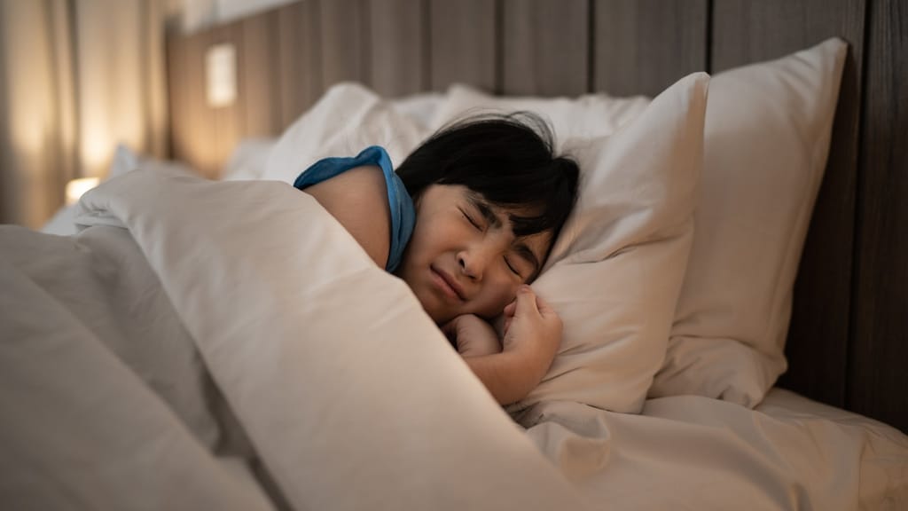 De opvoedkwestie: 'Mijn zoon (8) is bang voor oorlog'