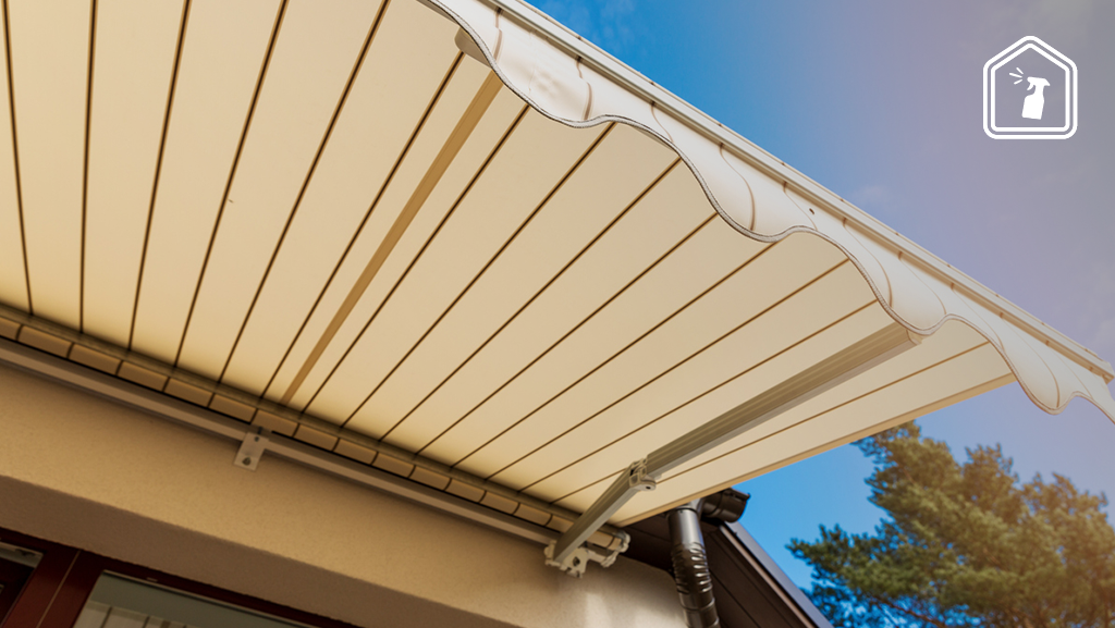 hoe maak je een zonnescherm schoon