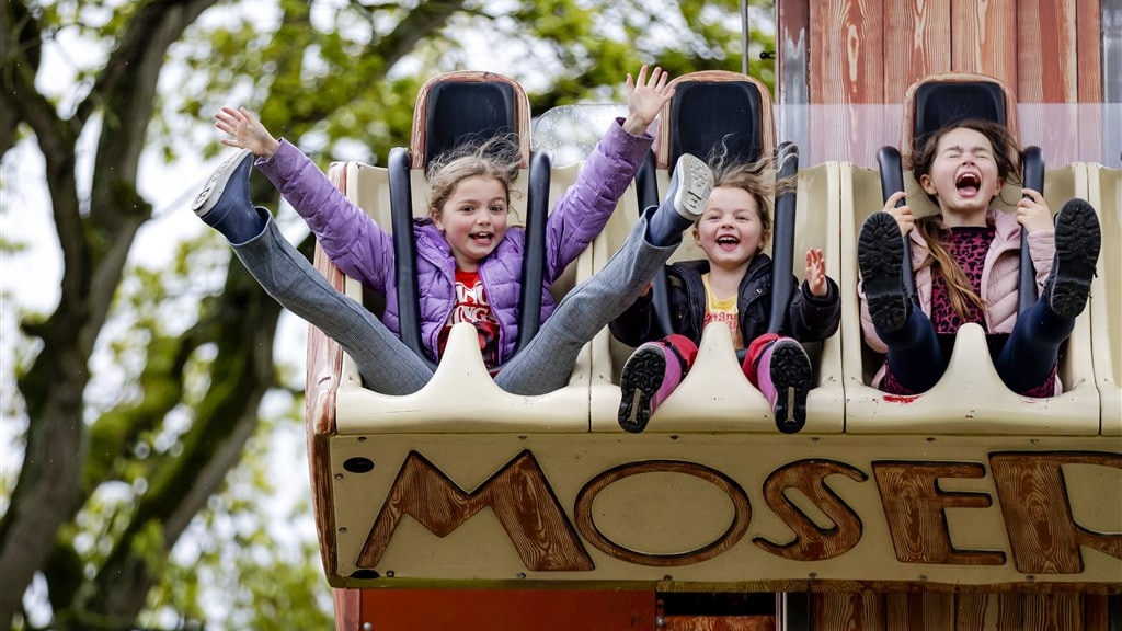 Meeste pretparken flink duurder: met gezin naar Efteling in meivakantie bijna 200 euro