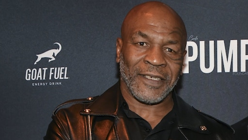 Mike Tyson getroffen door medisch probleem tijdens vlucht