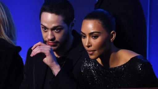 Kim Kardashian en Pete Davidson naar persdiner in Witte Huis