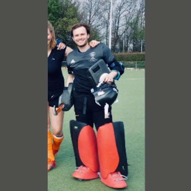 In zijn studententijd begon Lucas weer met hockeyen.