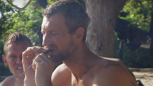 Na slang verorberen Expeditie-leden nu ander exotisch dier