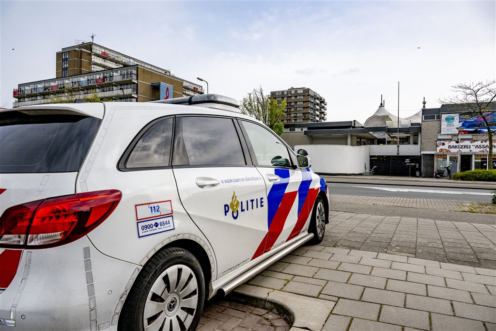 Enorme politieactie rond winkelcentrum Ridderhof in Alphen om loos alarm