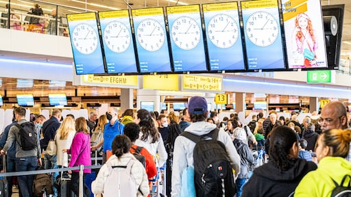 Minister: 'Problemen Schiphol niet zomaar op te lossen'