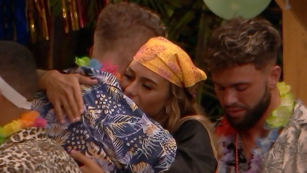 Annebel gaat verleiding aan in Temptation: 'Je bent mijn ondergang'