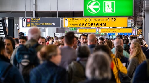 FNV en Schiphol praten na 'goed gesprek' verder over personeel