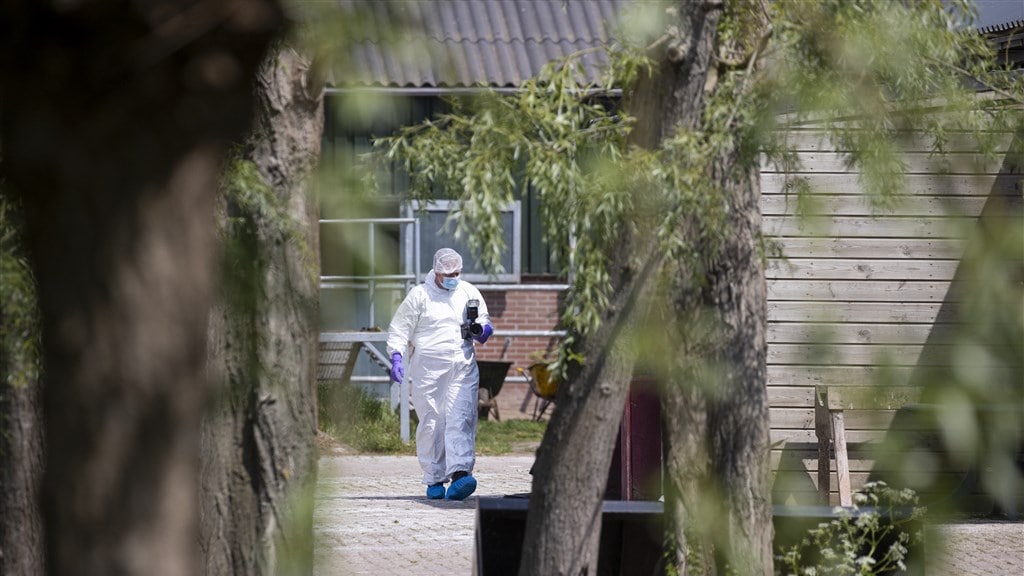 Politieonderzoek op de boerderij.