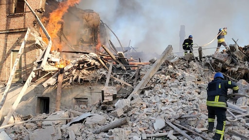 Russische bom treft school waar tientallen burgers schuilden