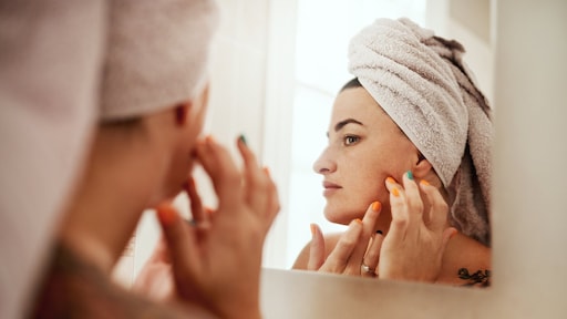 Marije: 'Helpt rodebietensap echt tegen puistjes?'