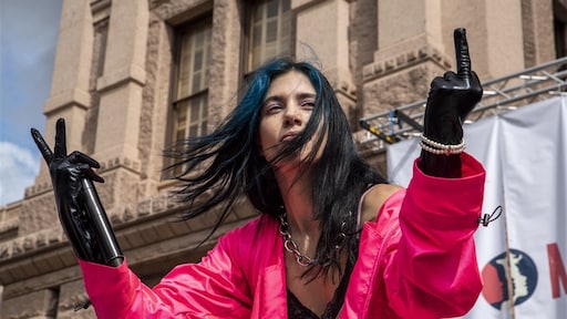 Uit Rusland ontvluchte Pussy Riot-leider gevlucht naar Litouwen