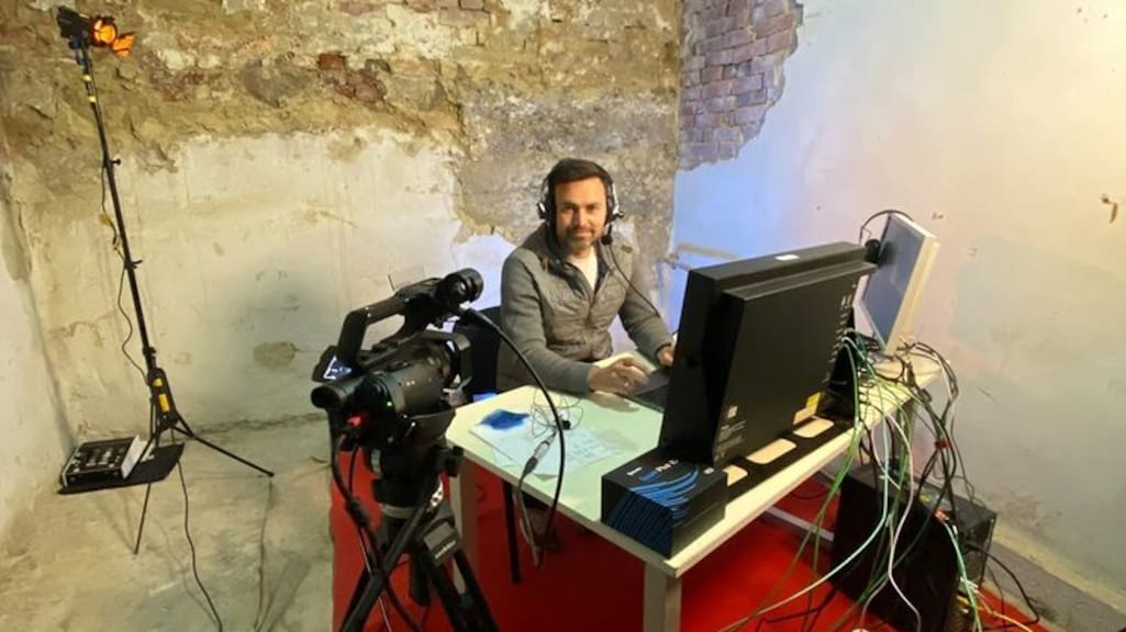 Oekraïense commentator songfestival werkt vanuit schuilkelder