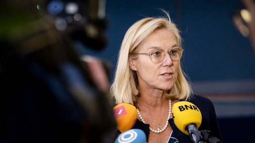 Meer geld naar AOW en Defensie, kabinet snijdt in klimaat- en stikstoffondsen