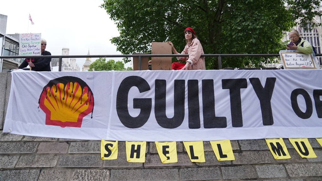 Vergadering aandeelhouders Shell gestaakt om klimaatprotest