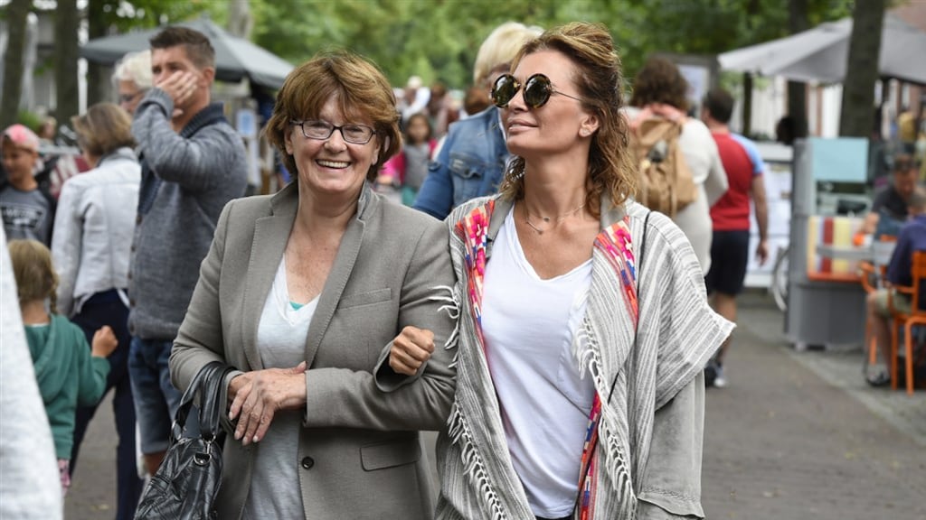 Leontine Ruiters herdenkt moeder op haar verjaardag