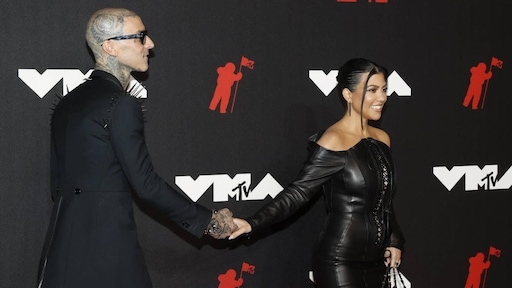 Kourtney Kardashian verandert achternaam op Instagram