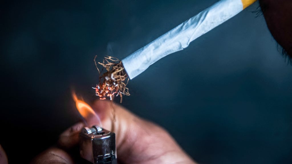 Te dure sigaretten: verstokte roker koopt nog liever op zwarte markt