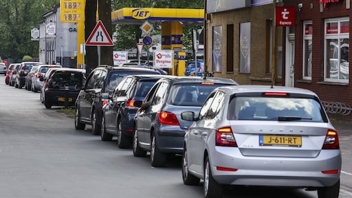 Tanken voor minder dan twee euro: 'Gaat in Nederland niet meer gebeuren'