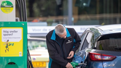 2,49 per liter: benzineprijs hikt tegen nieuw record aan