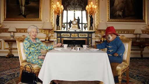 Beer Paddington grote hit sinds viral clipje met Queen Elizabeth