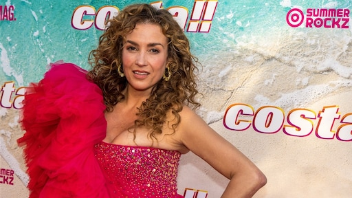 Katja Schuurman plaatst uit protest video van haar tepels op Instagram