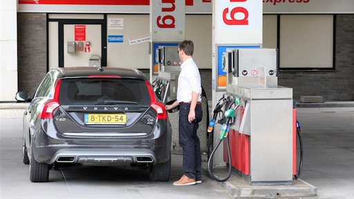 Opnieuw recordprijzen aan de pomp, waarom geen nieuwe accijnsverlagingen?