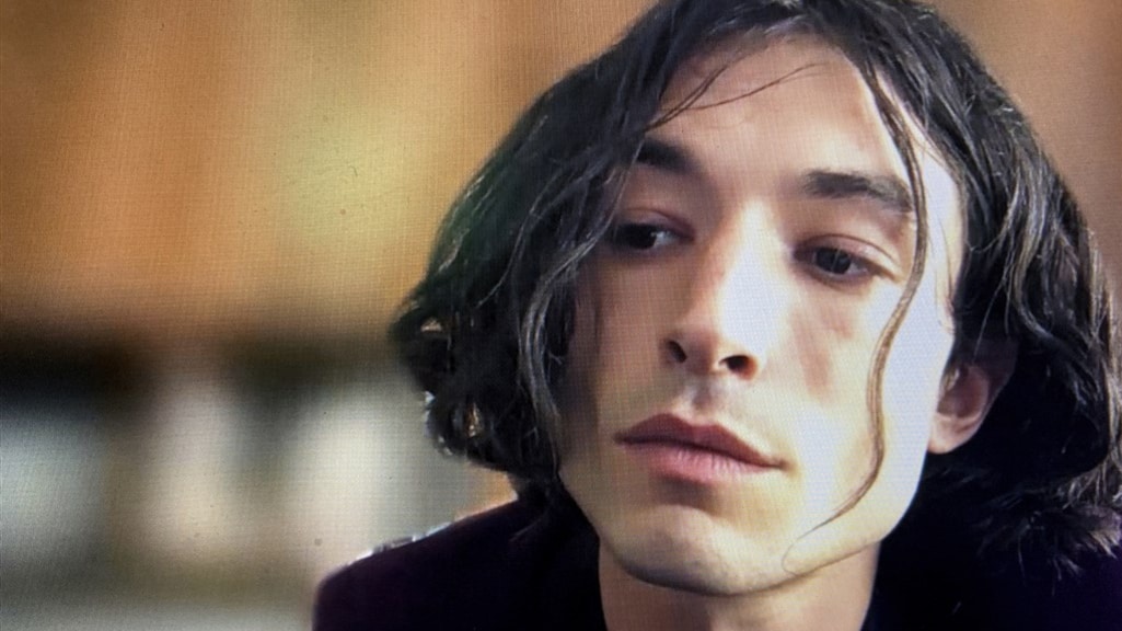 Ezra Miller mag geen contact meer hebben met 12-jarig kind