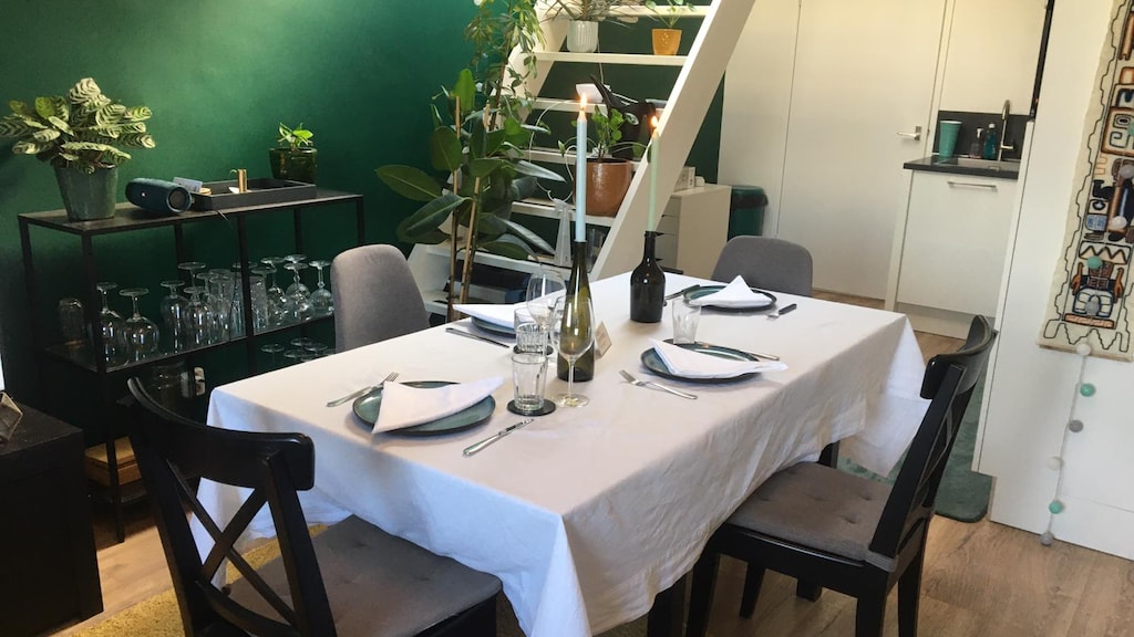 Het appartement van Dyan en Vera in Amsterdam.