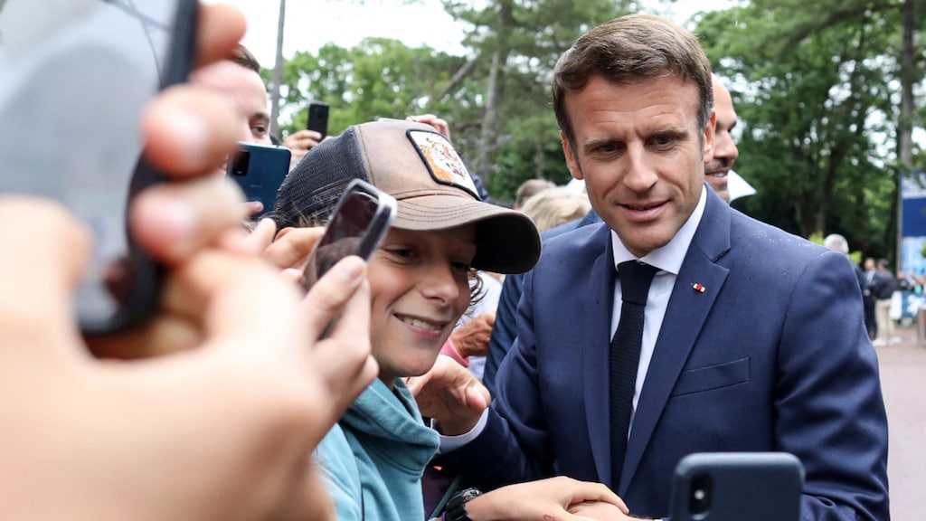 Macron vleugellam na verlies: 'De vraag is of Frankrijk te regeren is'