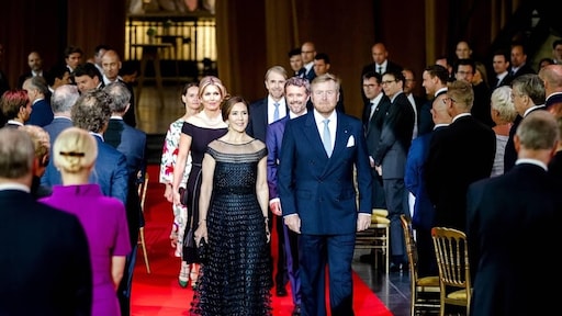 Borgen-actrice opent galadiner koningspaar en Deens bezoek