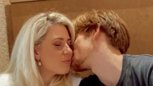 OG3NE-zangeres Lisa Vol straalt met haar nieuwe vlam