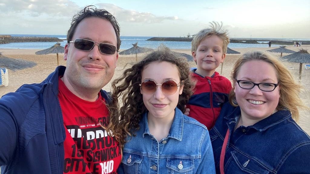 Balen van geannuleerde Transaviavlucht: 'We kijken er al het hele jaar naar uit'