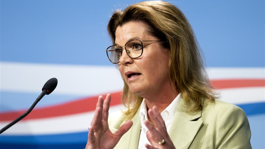 Minister Christianne van der Wal van Natuur en Stikstof