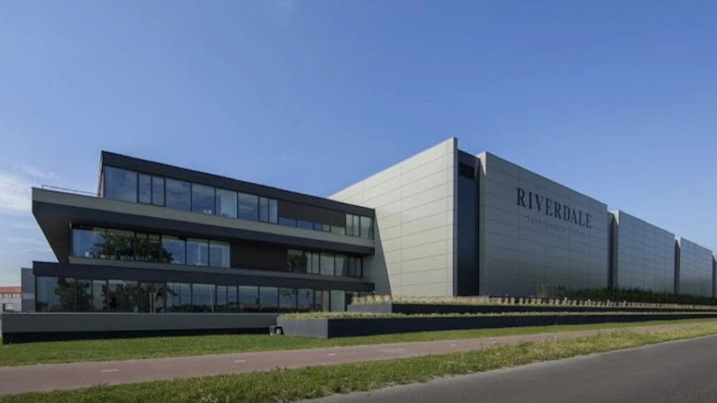 Riverdale bouwde in 2014 een kolossaal hoofdkantoor.