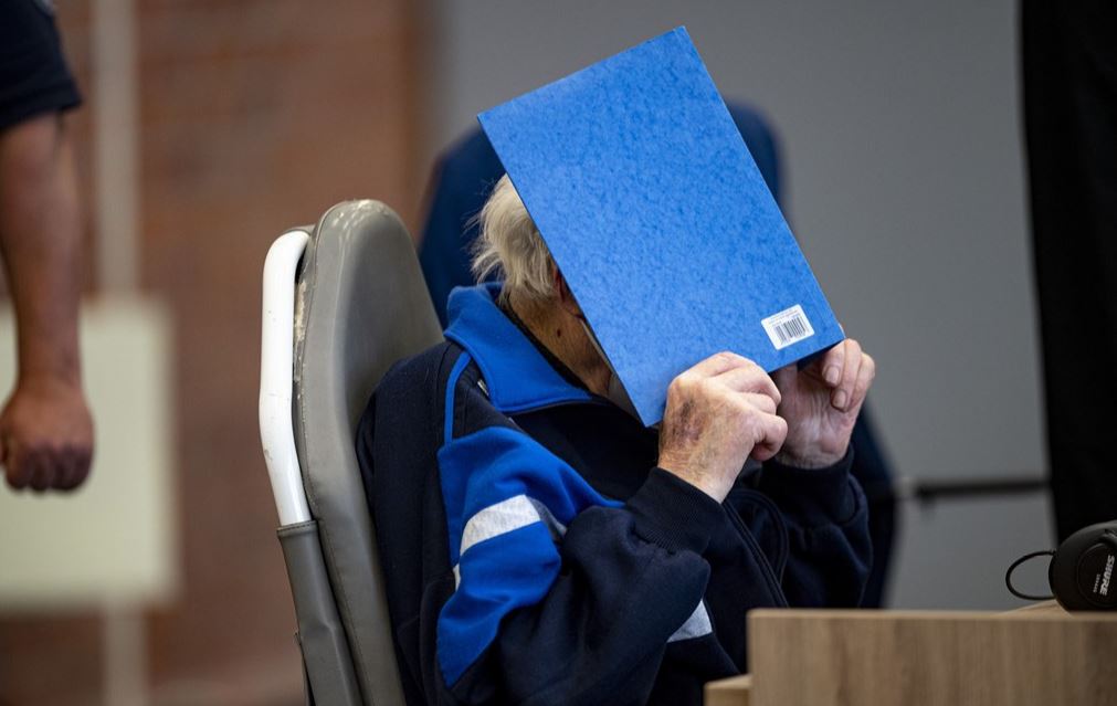 101-jarige kampbewaker vijf jaar de cel in, medeplichtig aan dood 3500 mensen