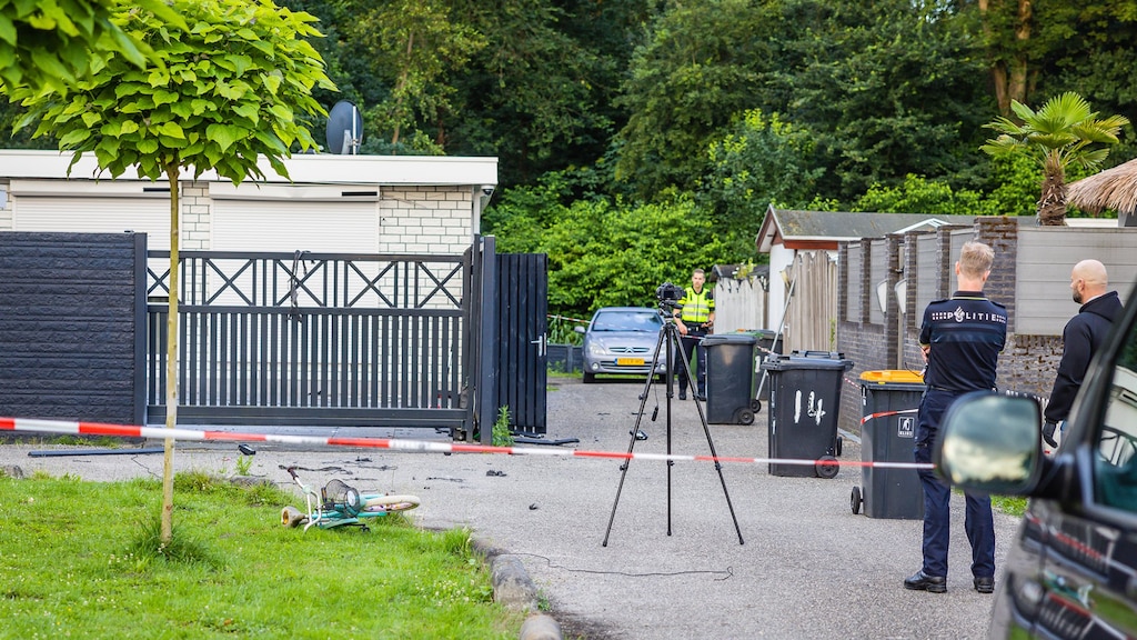Politieonderzoek na de explosie in Tienhoven.