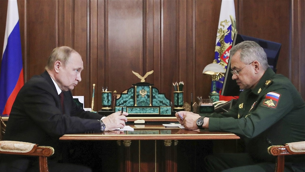 Poetin spreekt van 'bevrijding' Loehansk: 'Russen houden vast aan tactiek'