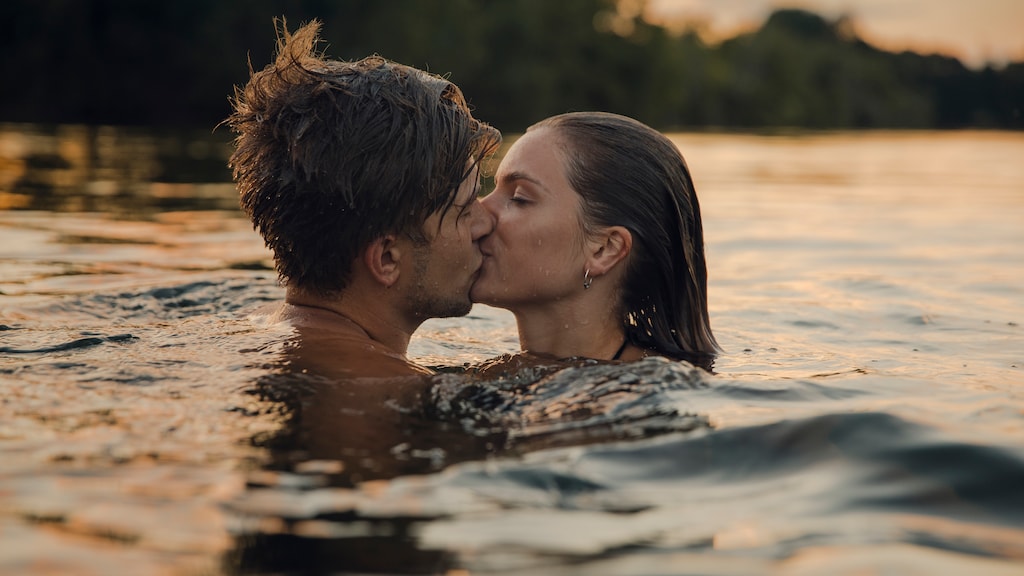 Nieuwe bizarre datingshow op komst waar singles elkaar ontmoeten op een vlot