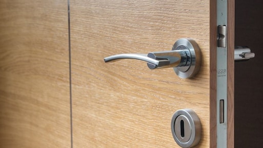 Slapen met de binnendeuren dicht kan je leven redden wanneer er brand uitbreekt