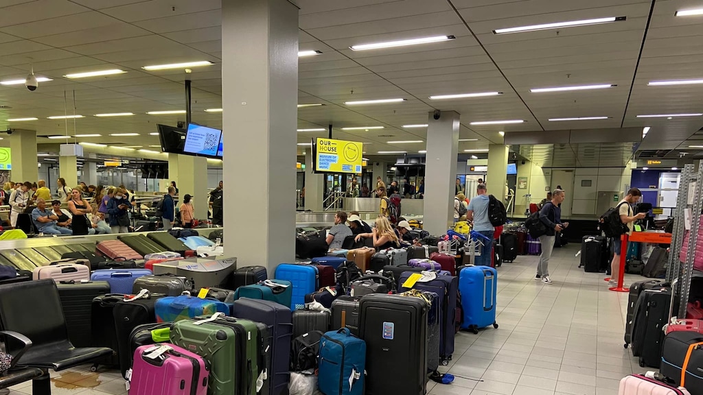 Koffers op Schiphol