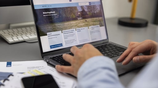 Ambtenaar Belastingdienst opgepakt voor corruptie