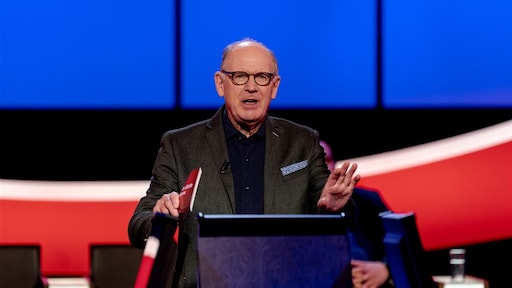 Philip Freriks onthult in De Slimste Mens dat hij ooit vervolgd is: 'Een groot crimineel'
