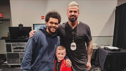 The Weeknd laat verdrietig jongetje (6) overvliegen voor concert