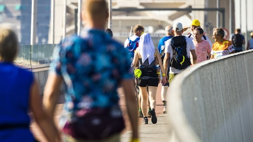 Lopers begonnen aan eerste dag Vierdaagse van Nijmegen