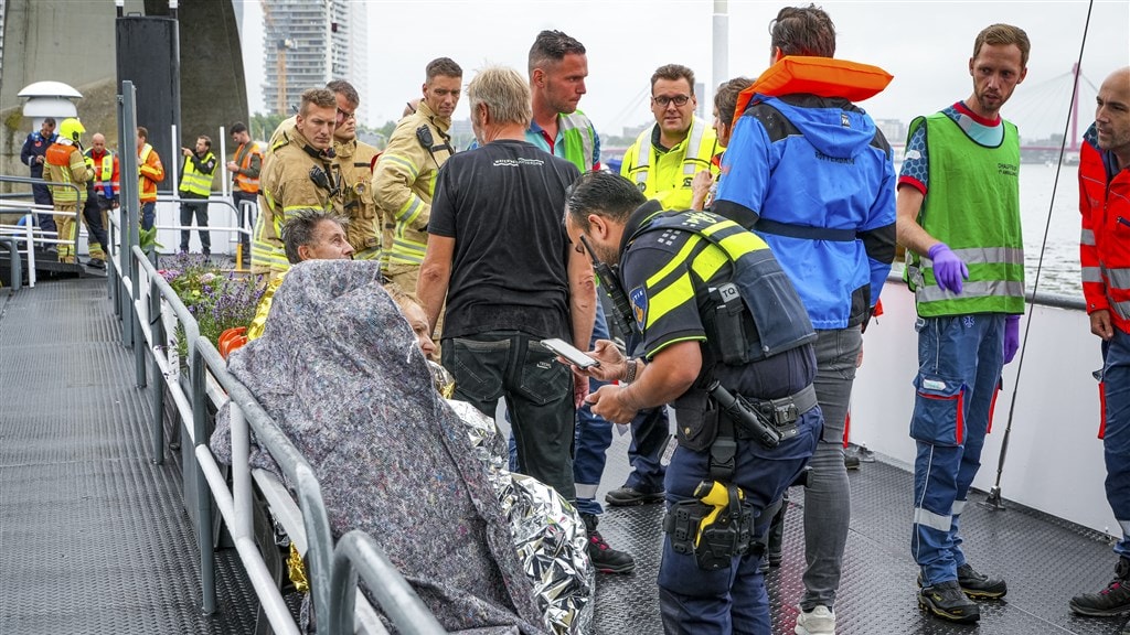 Watertaxi Rotterdam: ervaren kapitein geraakt door aanvaring