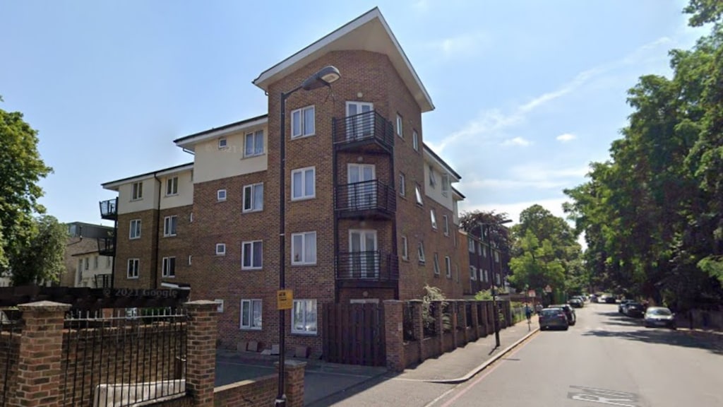 Vrouw ligt 2,5 jaar dood in flat Londen, huurbaas bleef geld innen