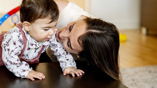 Goed nieuws voor jonge ouders: vanaf vandaag recht op 9 weken betaald ouderschapsverlof